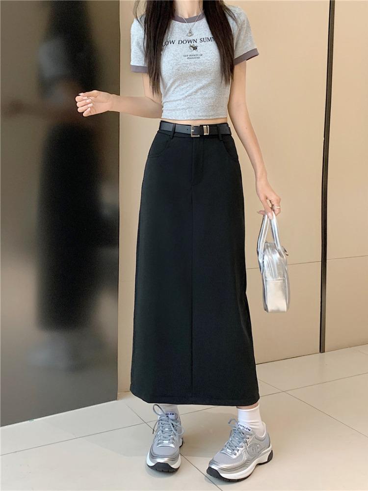 

Летняя приталенная миди-юбка А-силуэта с высокой талией и задним разрезом S