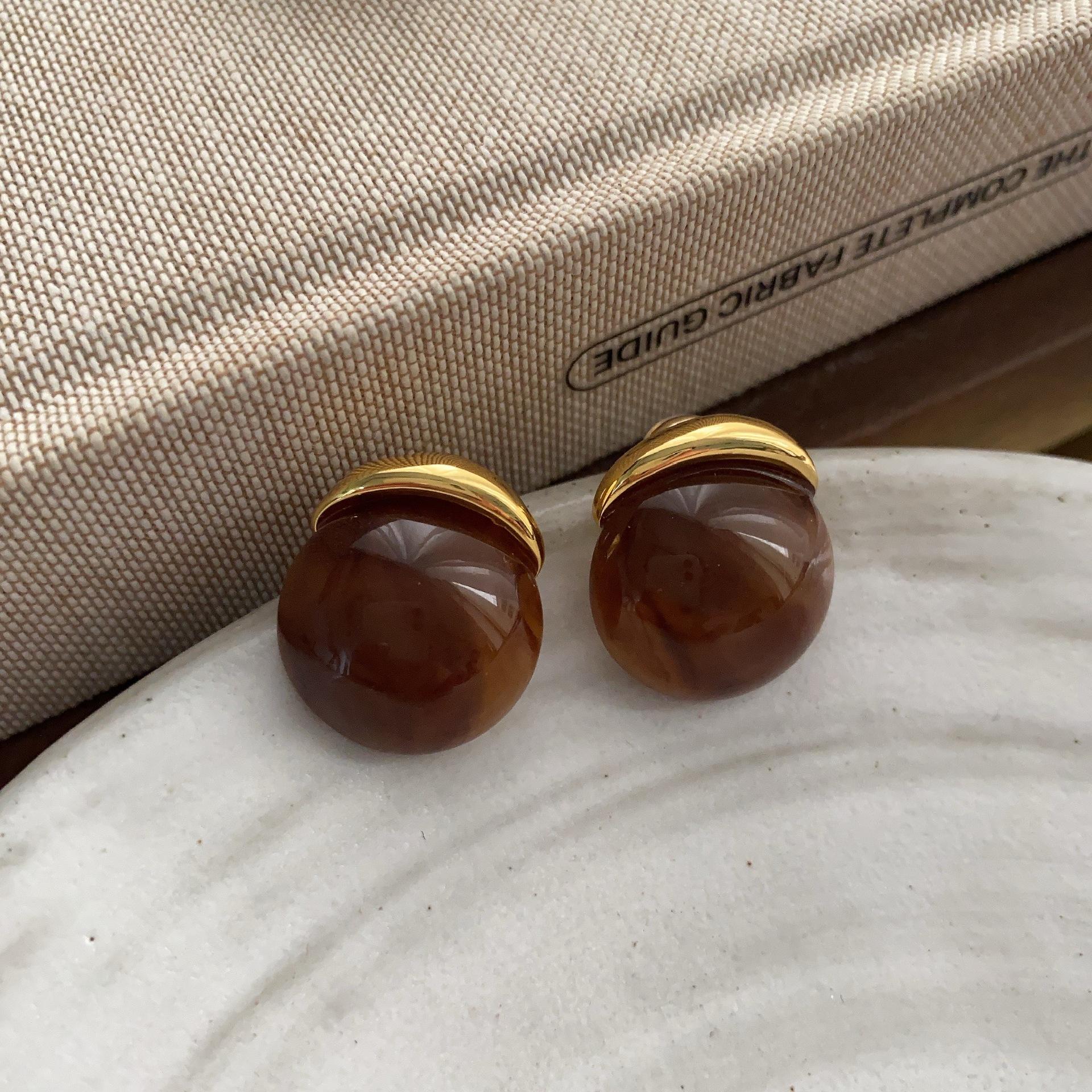 

Французские ретро нерегулярные геометрические темпераментные серьги-гвоздики премиум ретро дизайн смоляные пригородные серьги