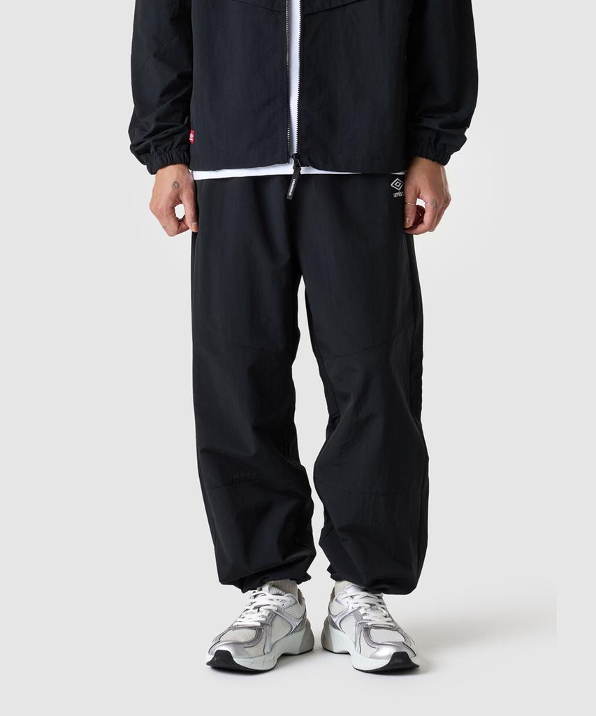 UMBRO Classic Woven Straight Pants Black (Uq323Cpt93)