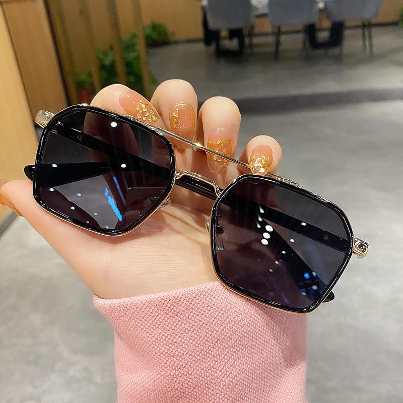 Vintage Large Frame Square Sunglasses Women'S Brand Designer Metal Sun Glasses Men'S Outdoor Driving Eyewear Uv400