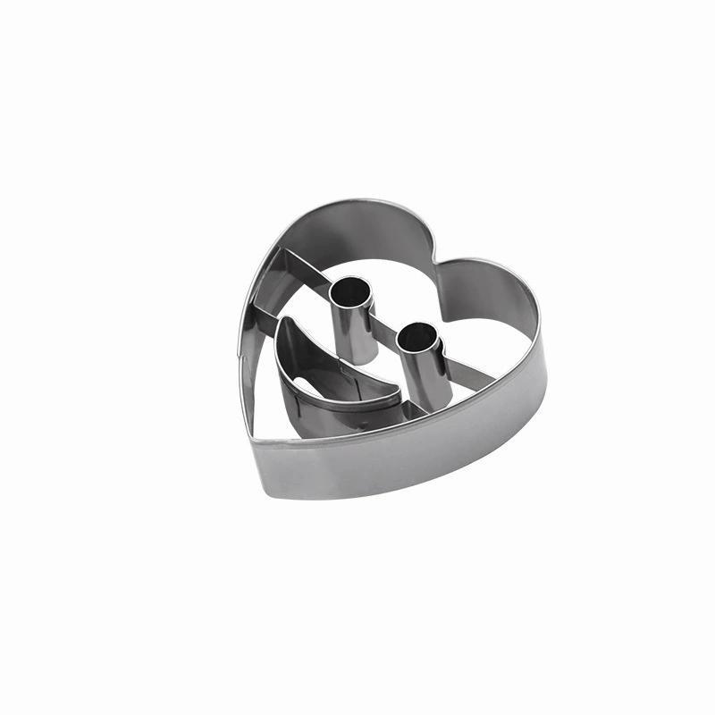 1PC Smile Face Christmas kitchen Baking Tools Stainless Steel Cookie Mold 3D cake Mold Creative Biscuits Cutting