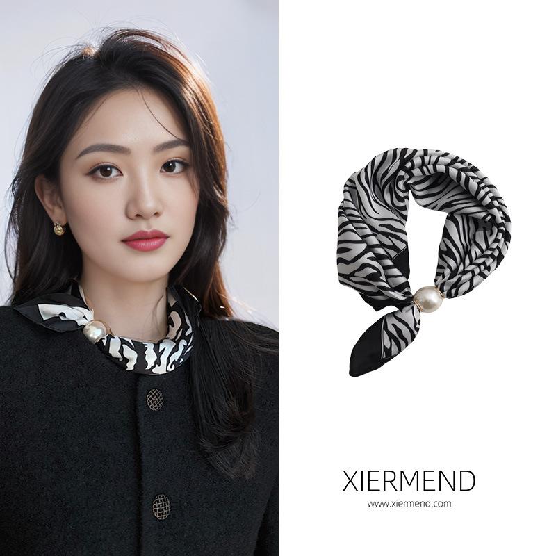 Necklaces Pearls Magnetic Buckles Scarves Short Collarbones Clothing Accessories Neck Protection Scar Covering Women's Scarves