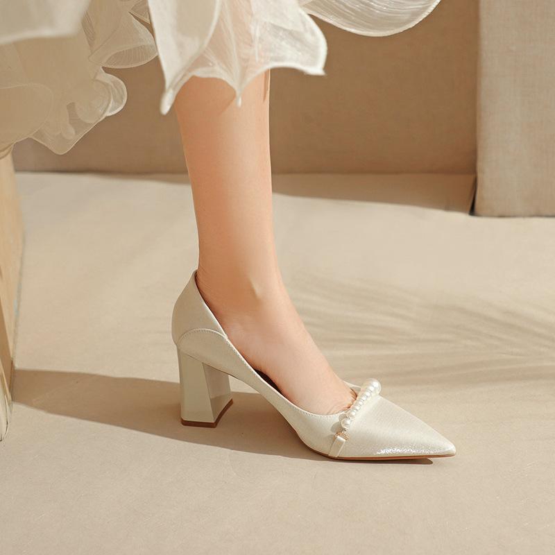 Beautiful Satin Temperament High Heels Thick Heels Single Shoes White Cheongsam Shoes Bridesmaid Shoes Women's Daily Wedding Shoes Women's Bride Shoes