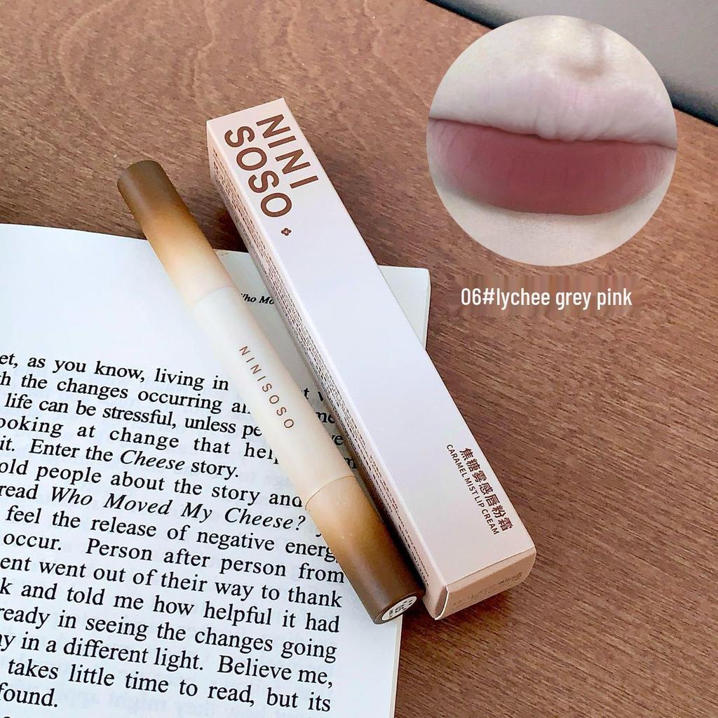 NINISOSO Caramel Matte Lip Glaze: Lightweight, Silky, Non-Drying Soft Mist for Sweet Girl Lips.