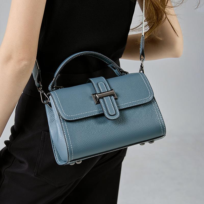 Small Bag for Women's Top Layer Cowhide Leather High-end Crossbody Bag for Women's Versatile Shoulder Bag Small Square Bag