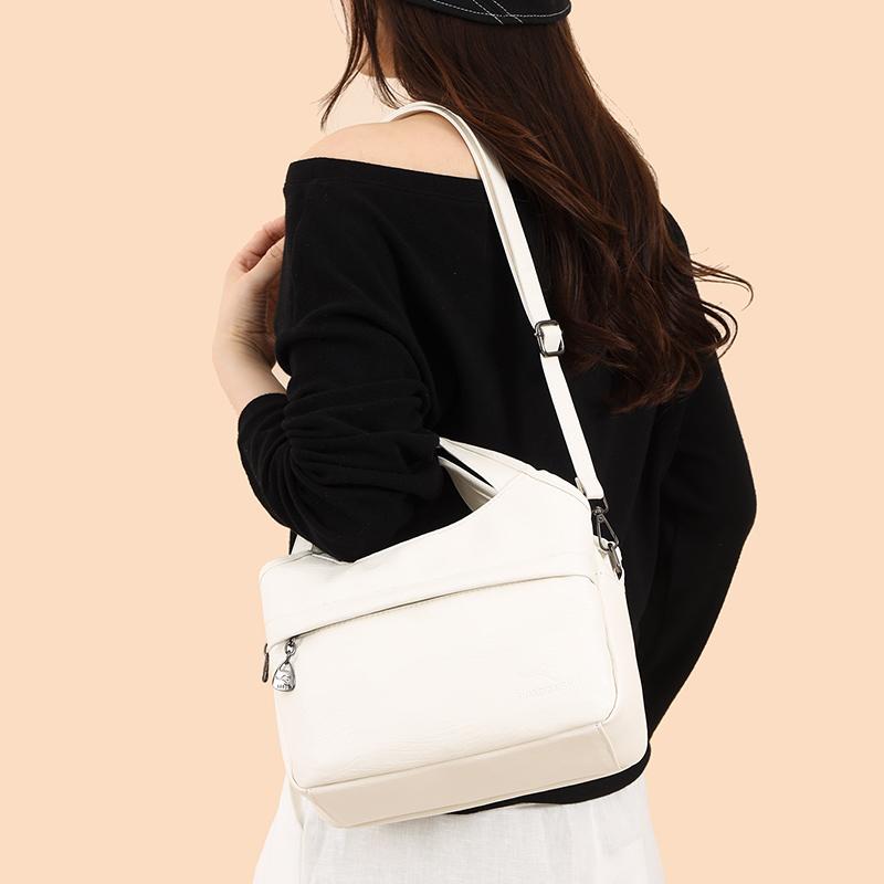 Retro Large Capacity Shoulder Bag Solid Color Messenger Bag PU Commuter Bag