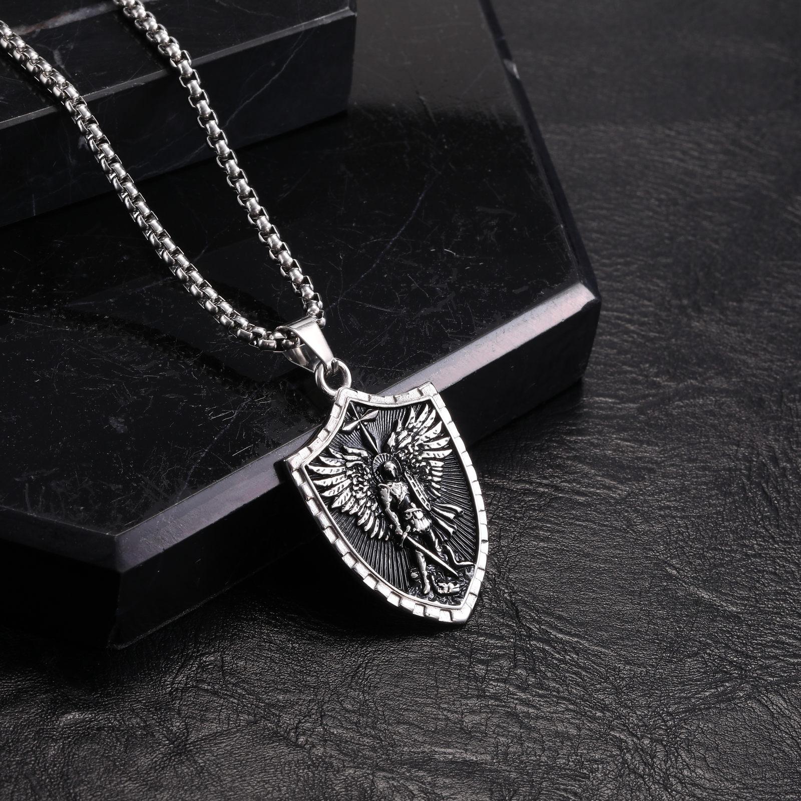 

Vnox Archangel Saint Michael Shield Pendant Necklace Stainless Steel Vintage Protection Amulet Chain Jewelry Gifts for Men Women 45cm