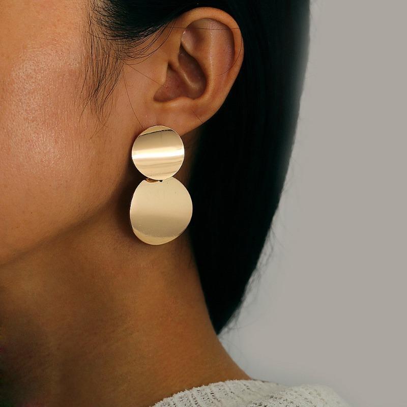 Exaggerated metal ginkgo biloba stud earrings, trendy girl sweet cool wind shell pattern earrings