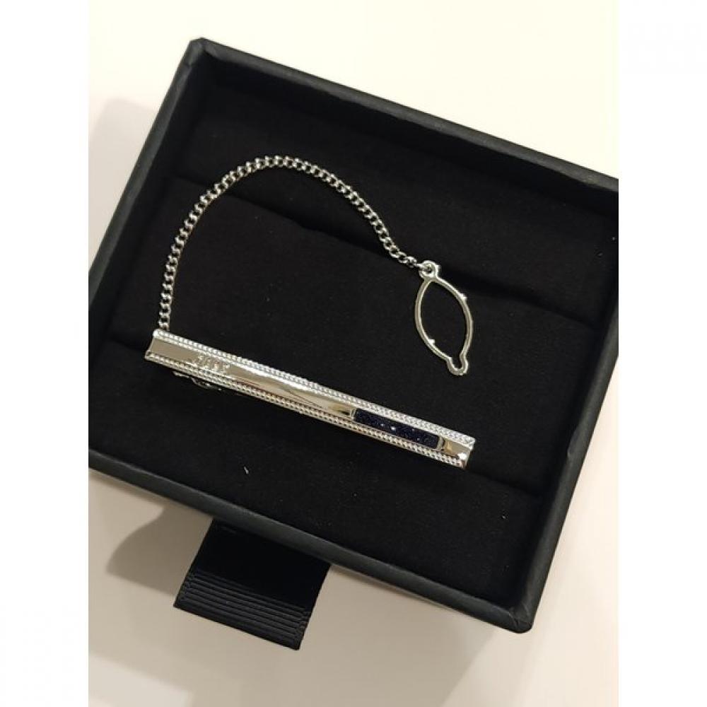 Daks Edge Cutting Garnet Tie Pin 2026 Ss  Dmg1actp130s1 Single option