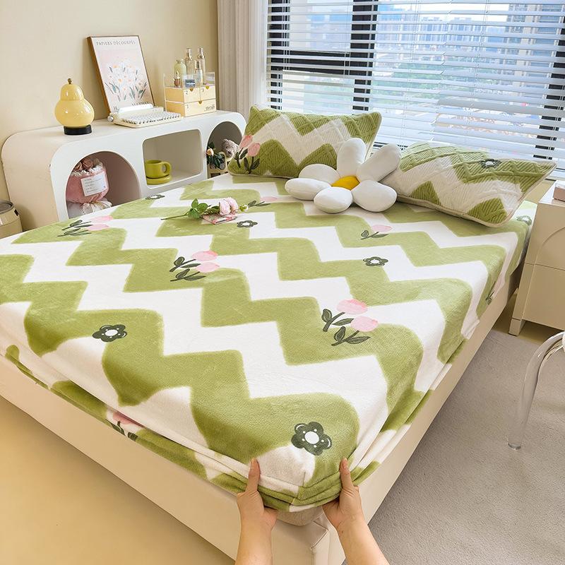 Class A New Thick Printed Milk Velvet Bed Sheet Student Dormitory Room Brushed Skin-friendly Mattress Bed Cover