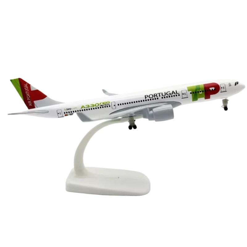20cm Model Planes Portugal A330 Alloy Miniature Airplane with Wheels Souvenir Hobby Collection Plane Children Toys