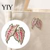 Monstera Deliciosa Brosche Legierungsbrosche, Emaille Blattdesign Anstecknadel, Pflanzenliebhaber Abzeichen mit glatten Linien Gratefreie Nadel Helle Farbe, Frischer Stil für