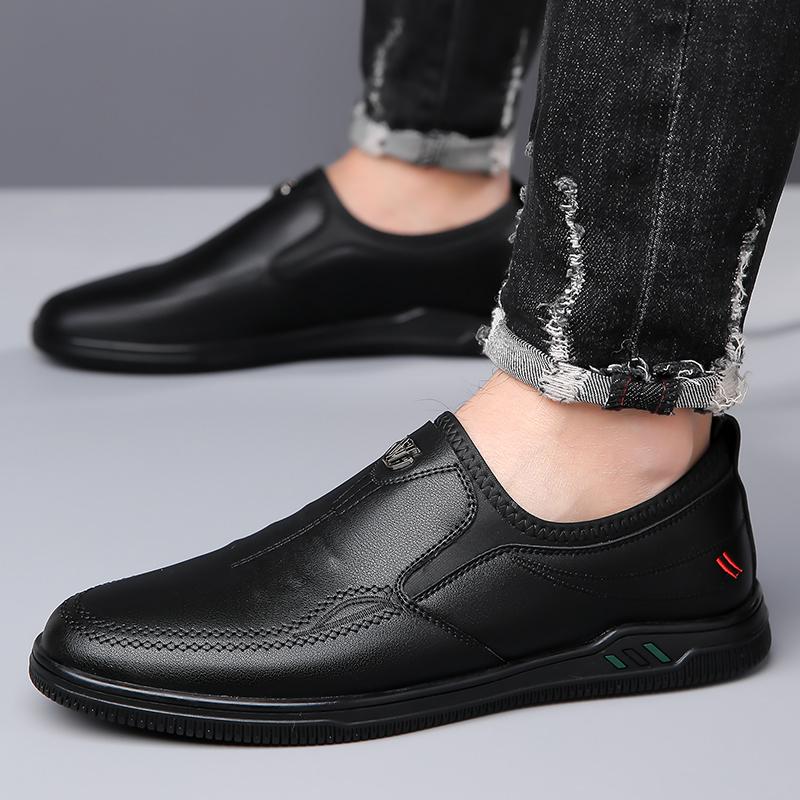 Fashion 2025 Leather Men Casual Shoes High Quality Mens Loafers Handmade Moccasins Breathable Male Walking Shoes Comfort Travel Flats
