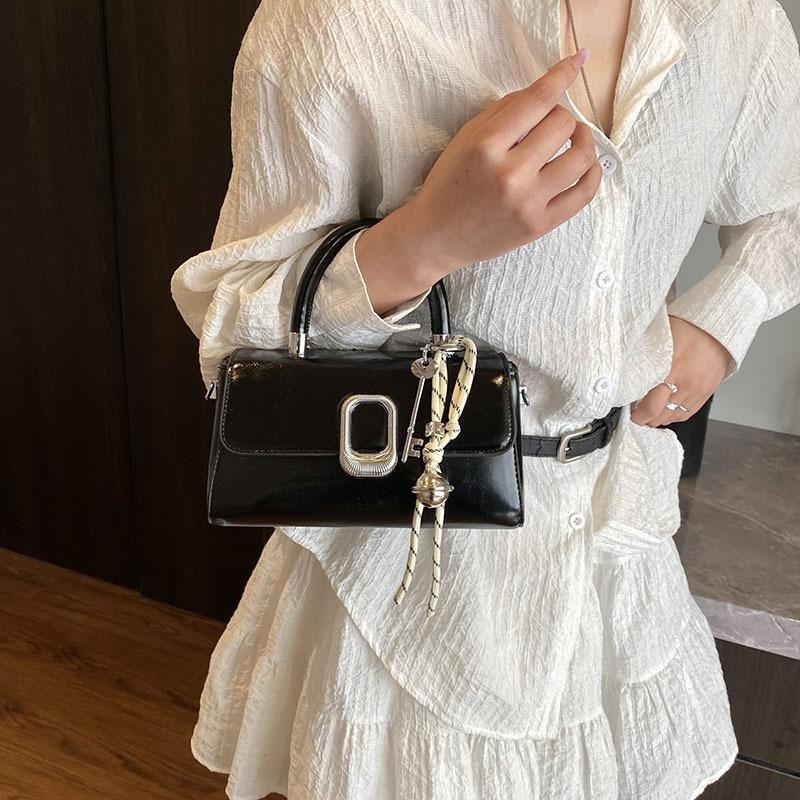 Simple Hand Bag Small Square Bag 2025 Spring New Fashion Shoulder Bag Trend Versatile Temperament Messenger Bag
