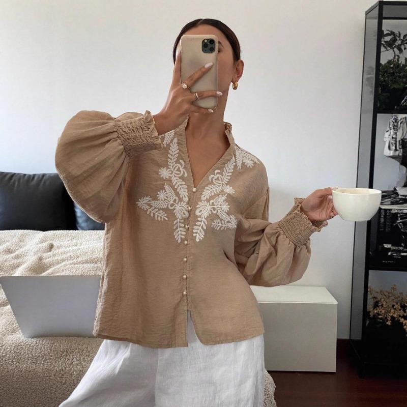 2026 New Style V-neck Solid Color Heavy Embroidered Pearl Single-breasted Lantern Long-sleeved Top