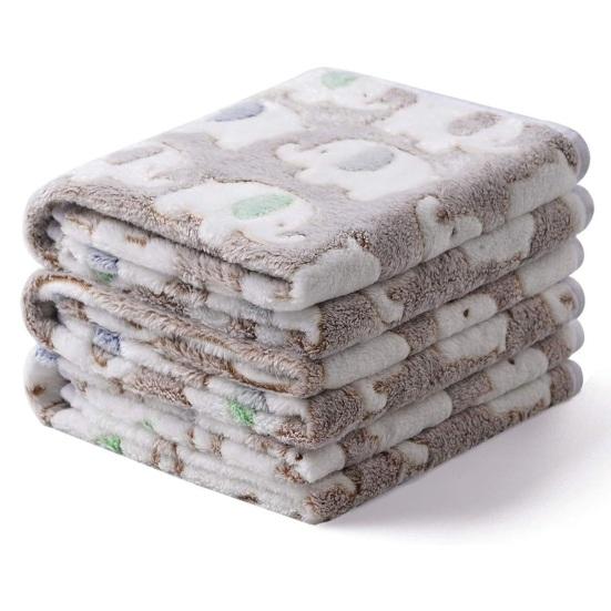 Pet Winter Blanket Super Soft Elephant Pattern Cozy Coral Fleece Cartoon Style Washable Dog Puppy Cat Throw Cage Sleeping Blanket