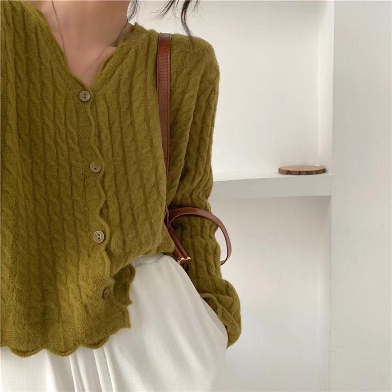 Women's Loose Cashmere Wool Cable Knit Cardigan Sweater with Round Neck
