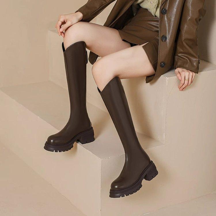 

Длинные сапоги с толстой подошвой, модные и удобные женские весенне-осенние, не выше колена, коричневые рыцарские сапоги с V-образным вырезом 40 коричневый