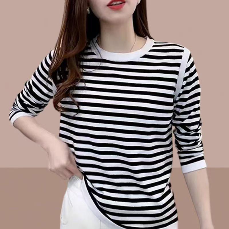 Loose Fit Striped Black & White Patchwork Long Sleeve T-shirt - Korean Style, Casual Plus Size Base Top for Autumn
