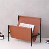 Portariviste in Metallo Design Inclinato Base a Quattro Gambe in Pelle