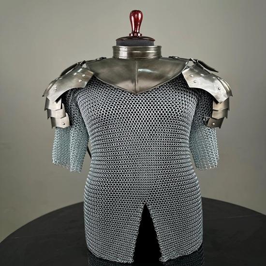 Brave Lady Armor Medieval Knight Gorget Pauldron Armor with Chainmail Female Costume Medieval Armor Best Gift for Her