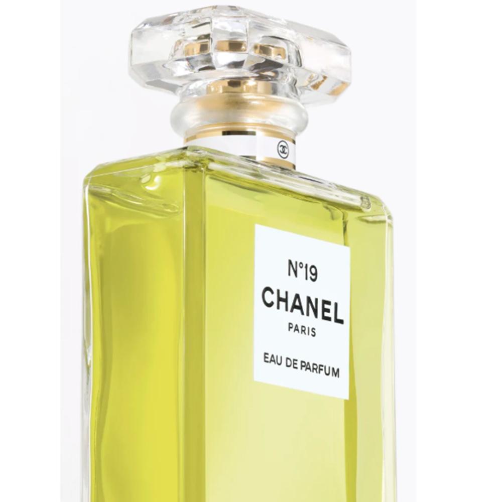 Chanel Женский No19 EDP Спрей Перезаполняемый 100 мл 7900₽