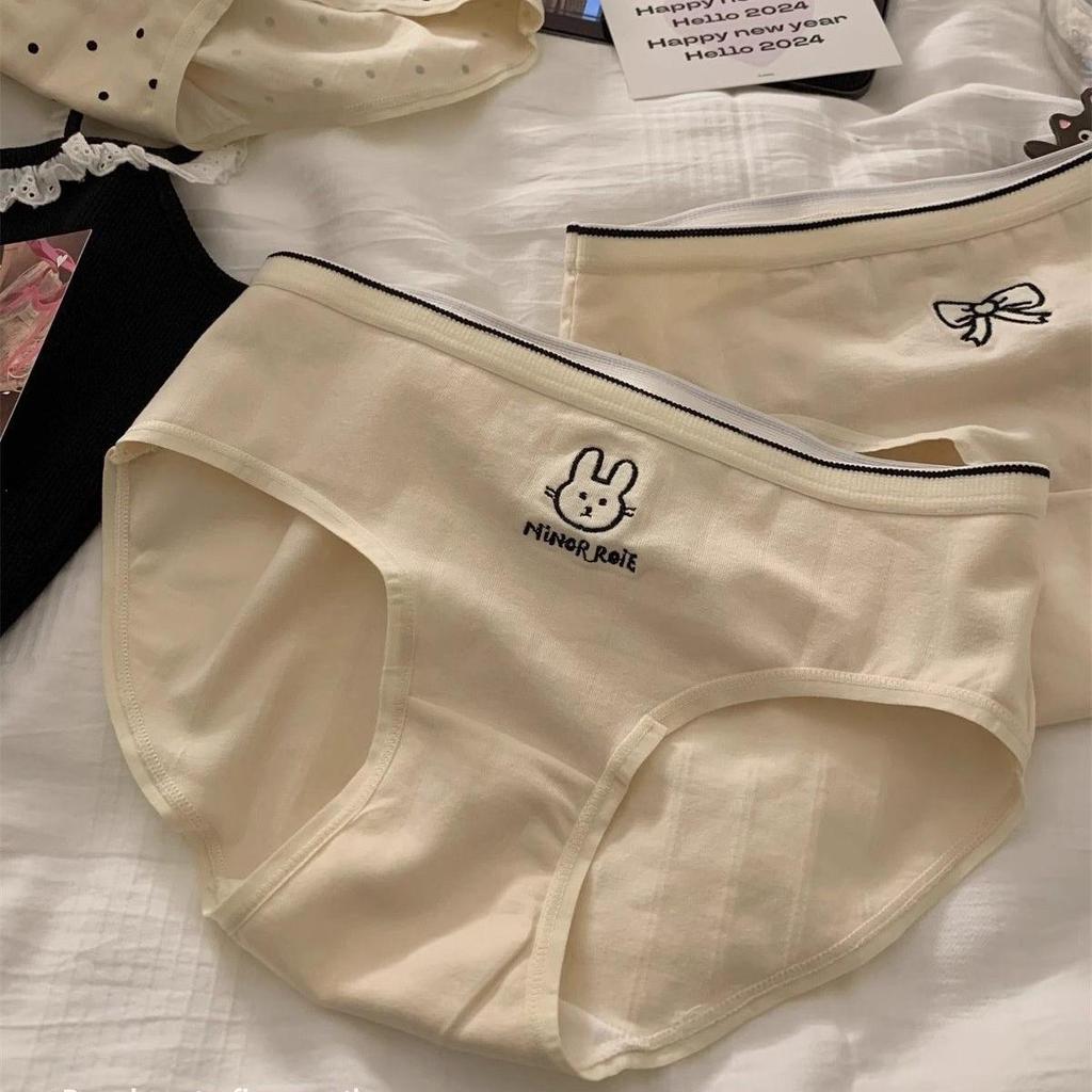 Seamless Cotton Cartoon Underwear: Soft, Comfy, Mid-Waist for Girls & Women, Summer Style