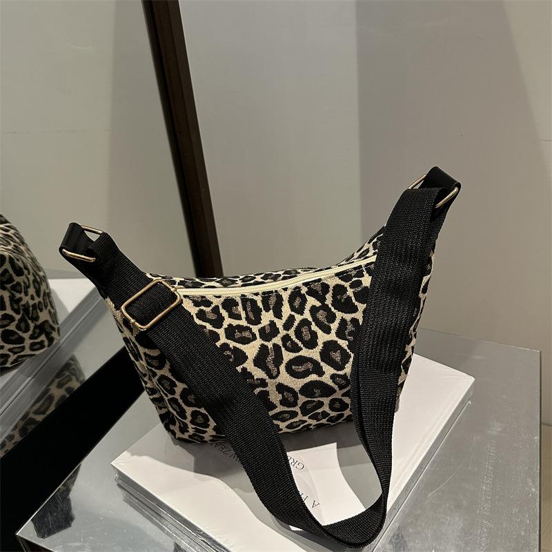 Günlük Moda Omuz Çantası Basit Büyük Kapasiteli Tote Çanta Kadın Yaz Yeni Basit Moda Çapraz Askılı Çanta