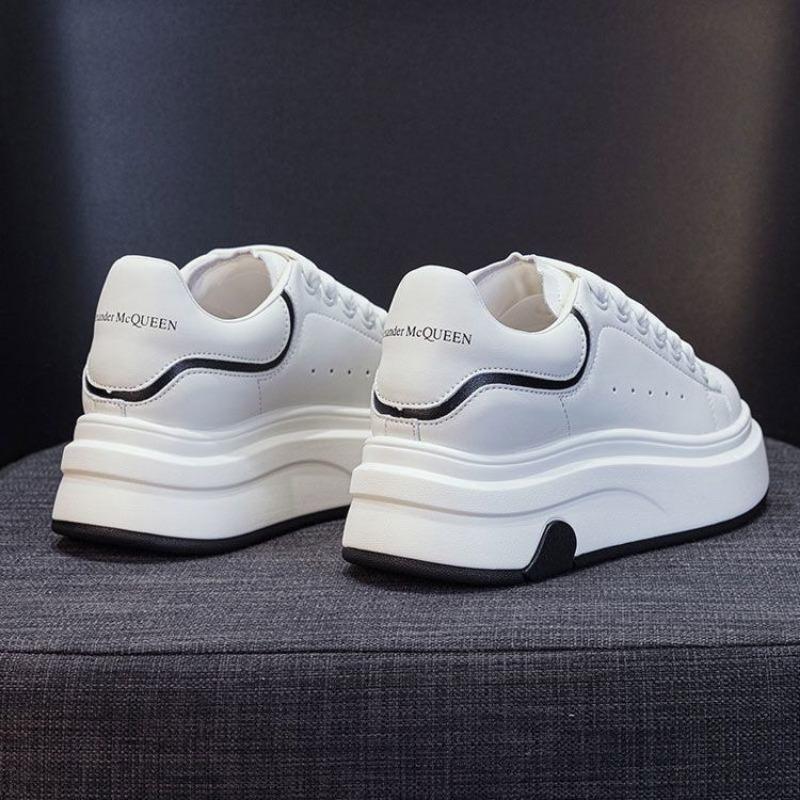 Spring and Autumn Versatile Lightweight Comfortable Fashion Casual Board Shoes Small Man Height Increasing Soft Leather Little White Shoes Women