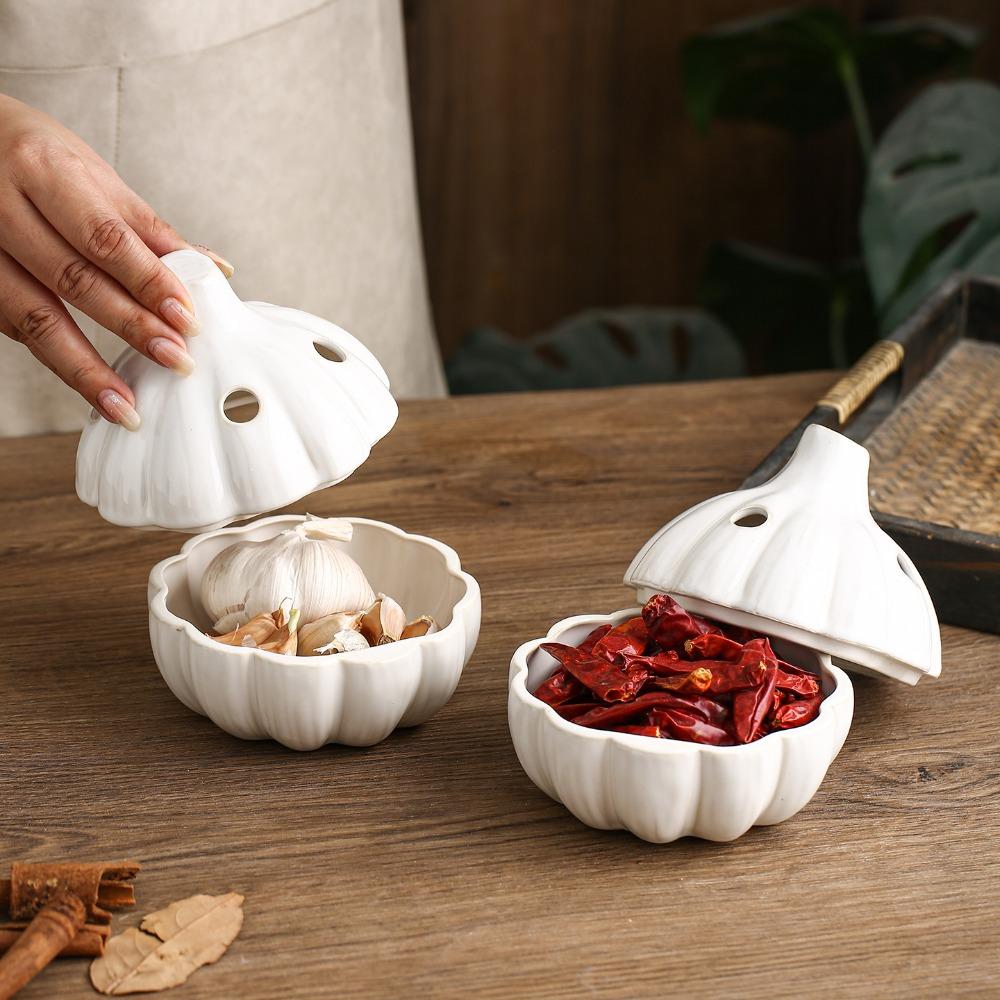 Well-ventilated Garlic Storage Tank Garlic Shaped Dried Chili Storage Can Kitchen Counter-top
