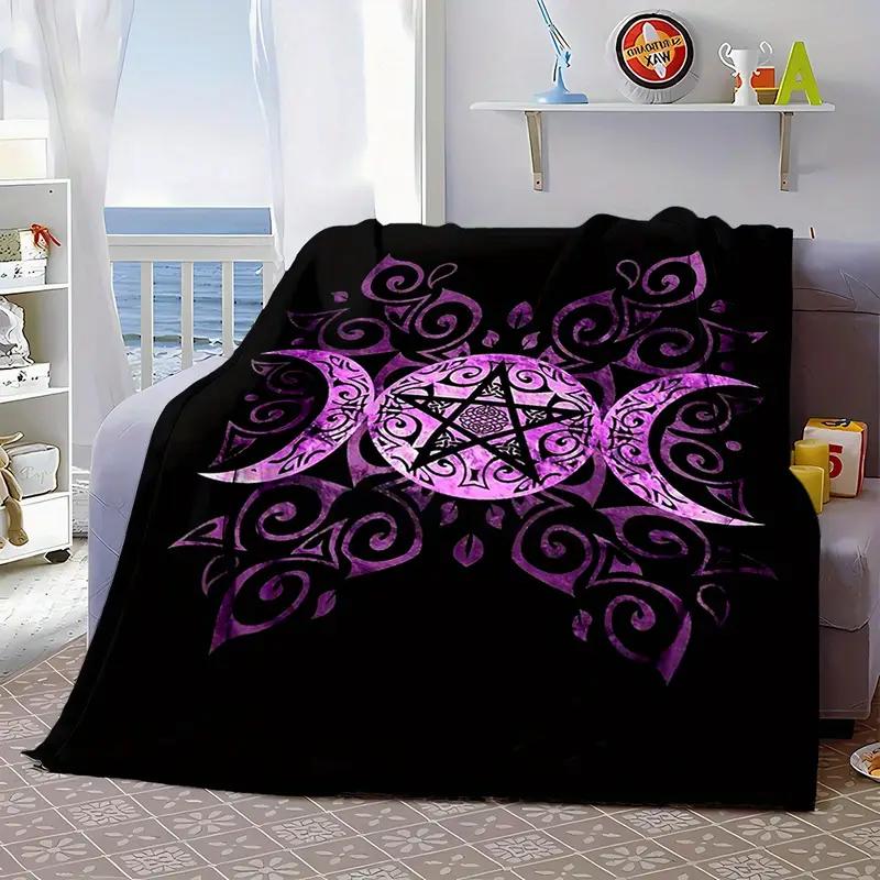 Purple fivepointed star March print flannel blanket suitable for camping travel bed decoration Halloween and Christmas