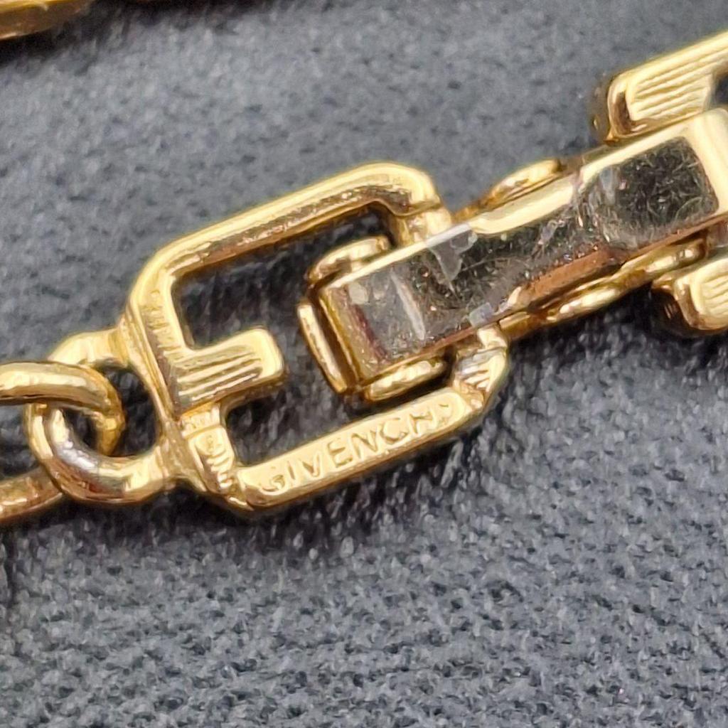 Used Givenchy necklace Kihei GIVENCHY gold accessories