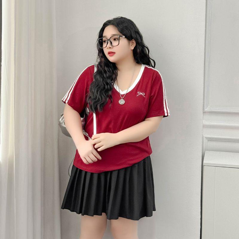 

Женская одежда больших размеров [Американская Гяру Футболка] Летняя Полная Девушка Контрастный Цвет V-образный вырез Полоска Бант Вышивка Футболка с коротким рукавом