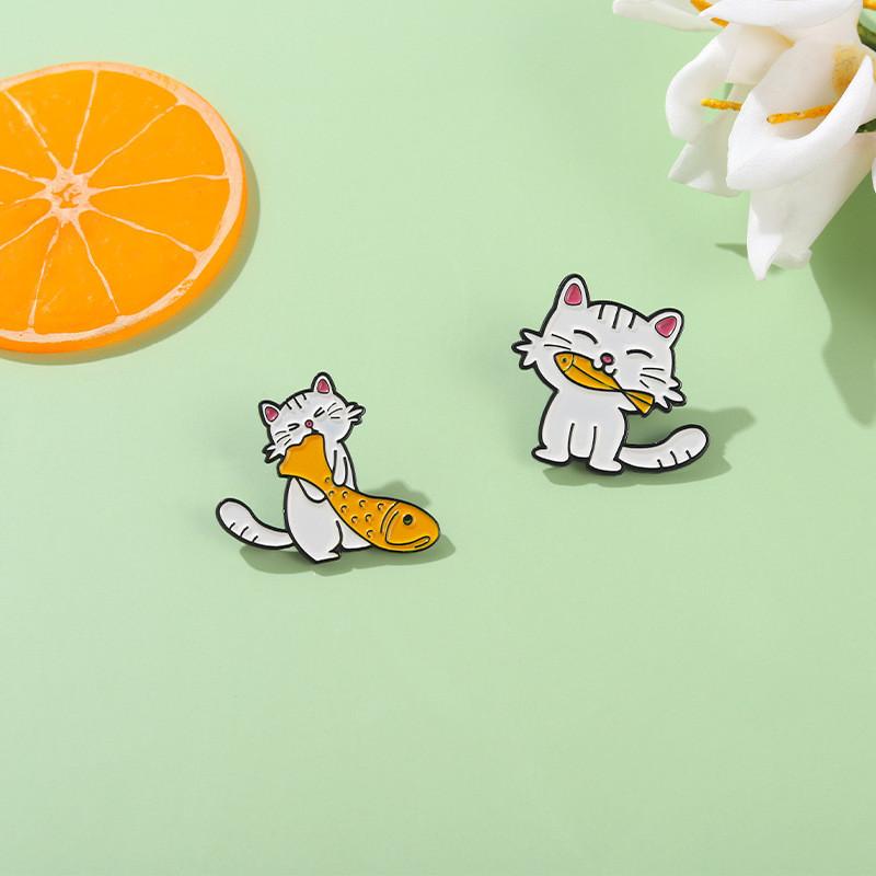 Cat Adorable Cartoon Brooch Cute Animal Design With Fish For Bags And Clothes Accessories