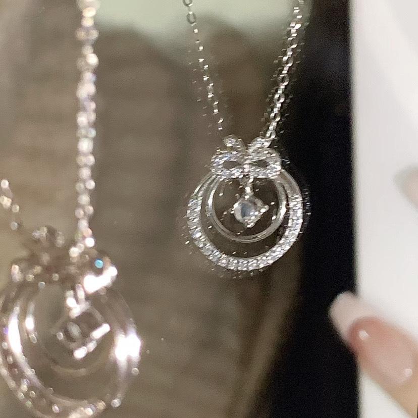 Moonlight Butterfly Wreath Necklace Female ins Sweet Premium Color Temperament Niche Necklace Christmas