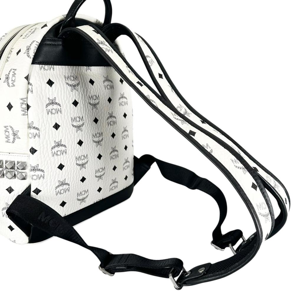 MCM Stark Sidestuds Visetos MMK65VE37WT001 Backpack Â· Daypack white unisex Small size used