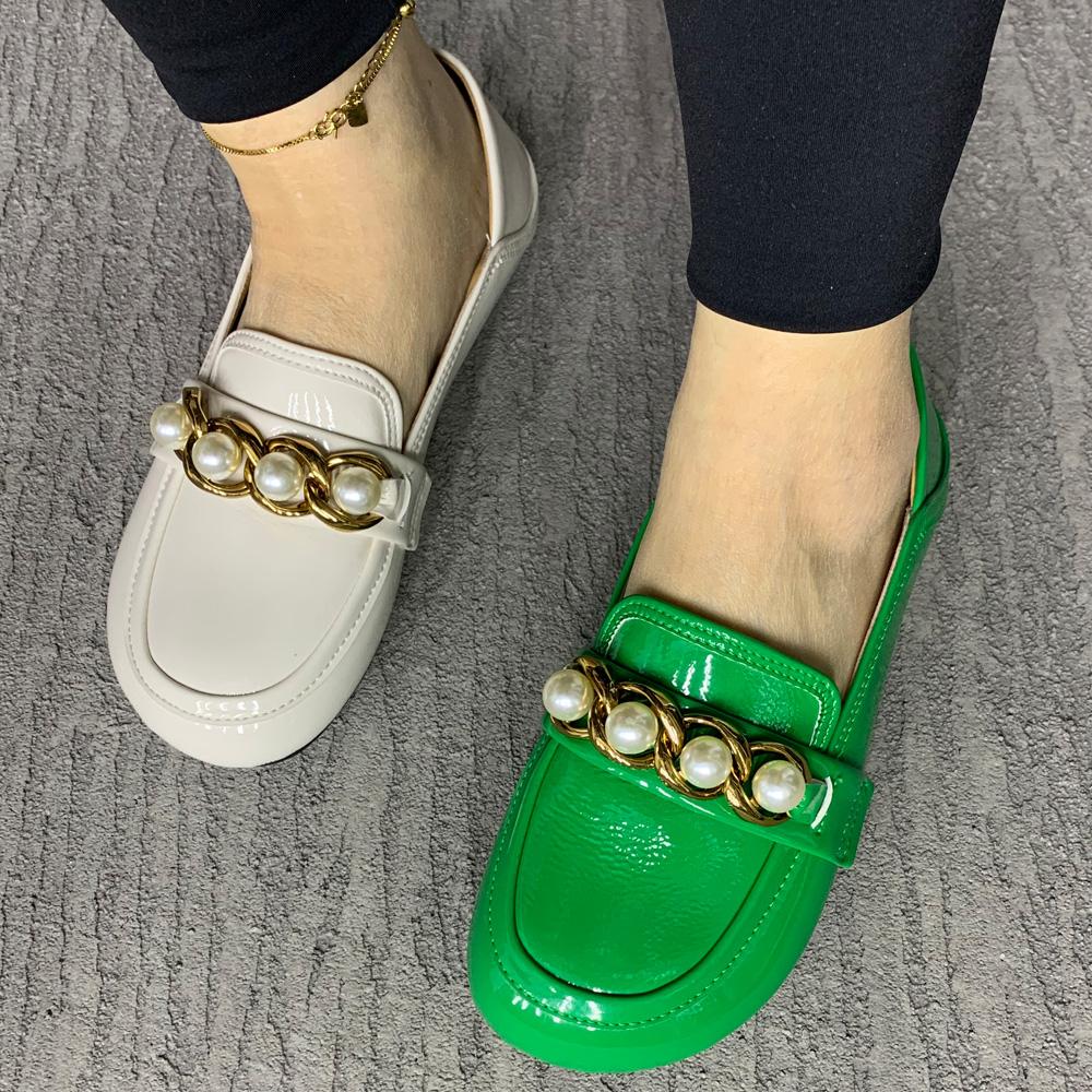 Fashion Luxury Brand Women Flats Shoes Plus Size Casual Shoes For Women Pearl Chain Patent Leather Female Loafers Summer Mullers