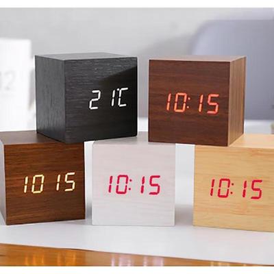 HANDUNYOU Creative Wooden Square Digital Alarm Clock