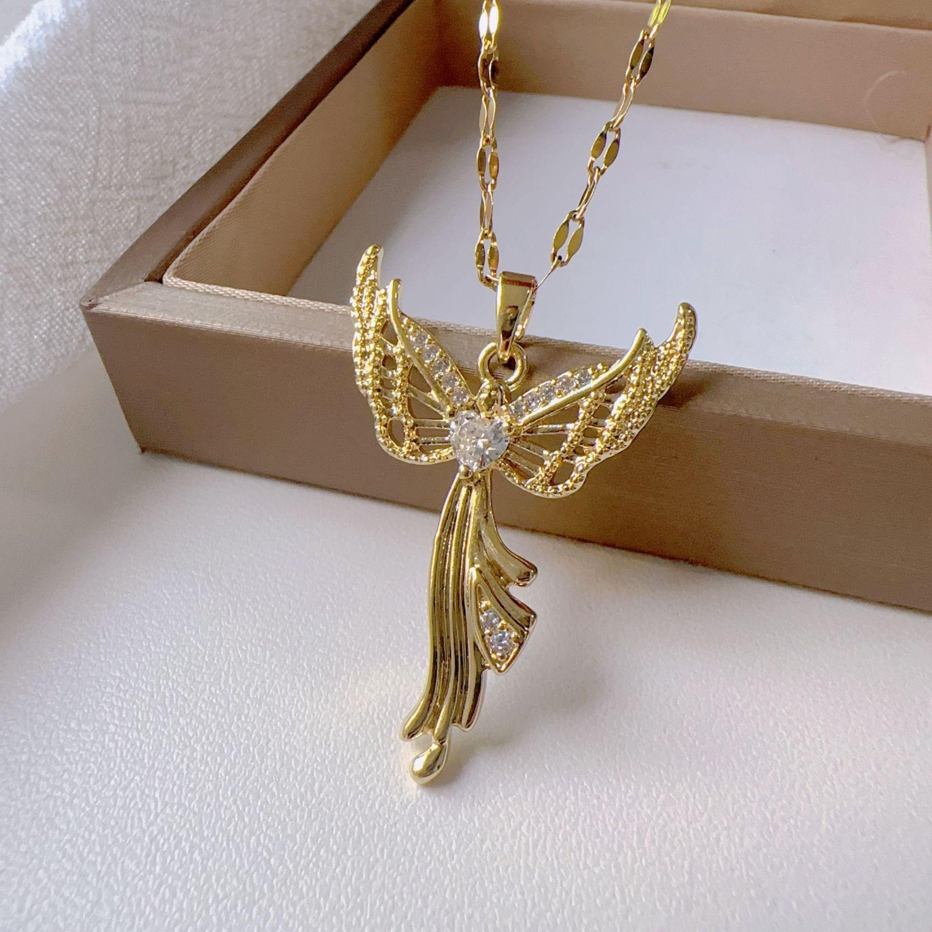 

Angel Wing Pendant Necklace, European Style Fashion Titanium Steel Chain Necklace with chain