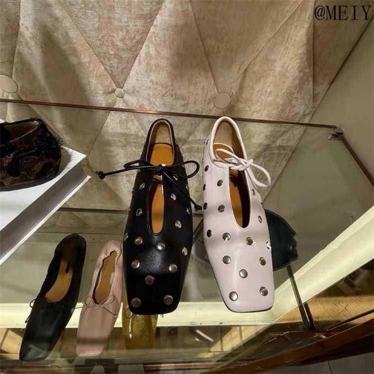 Sheepskin version~ early spring and summer new round nail tether leather shoes retro versatile flat leather temperament French single shoes