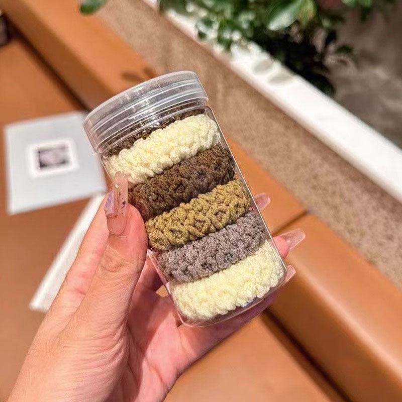 Wysoki Kucyk Gumka - Modny Dodatek do Włosów 2023