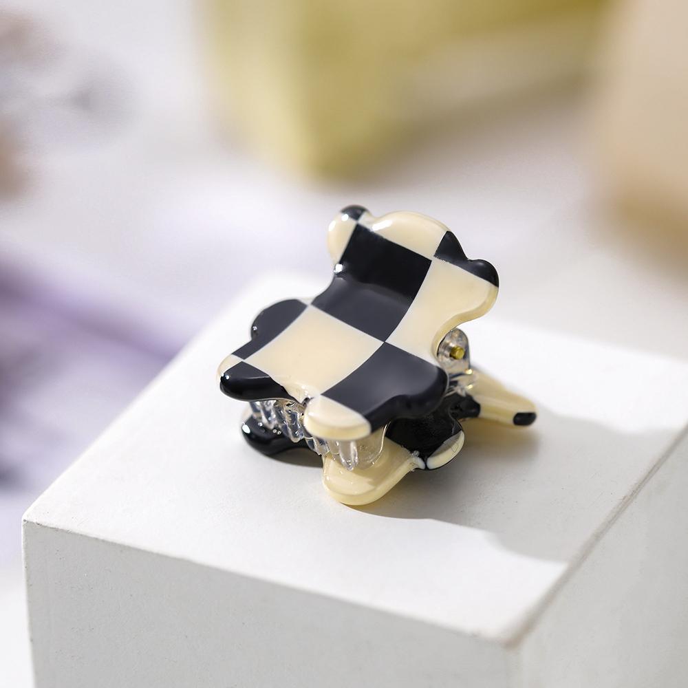 2023 Black and White Small Hair Claws Women's Fashion Temperament Hair Can Clip Elegant Hair Accessories