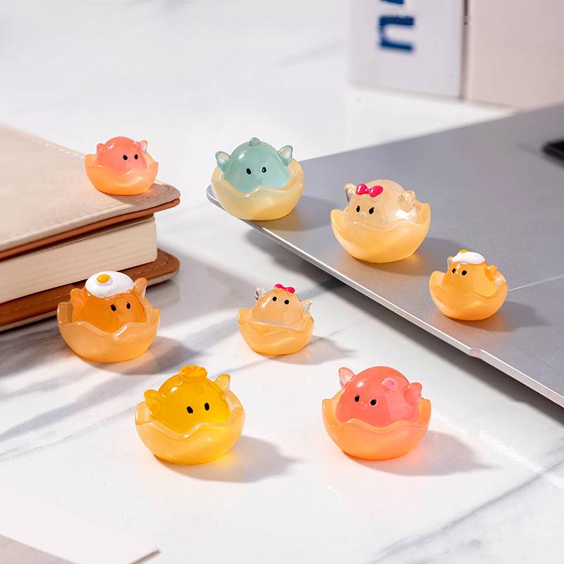 Mikrolandskap Søt Selvlysende Eggeskall Kylling Søt Kylling DIY Smykker Blindpose Tilbehør Skrivebord Bil Dekor