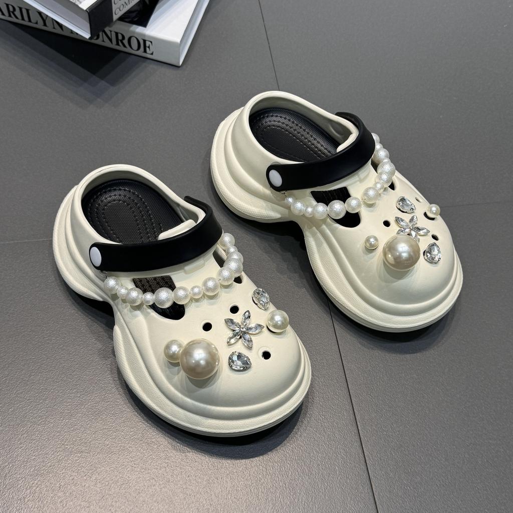 Modetrend Baotou-Slipper Damen Sommer neu vielseitig Außenbekleidung rutschfest erhöhend dicksohlig atmungsaktive Lochschuhe