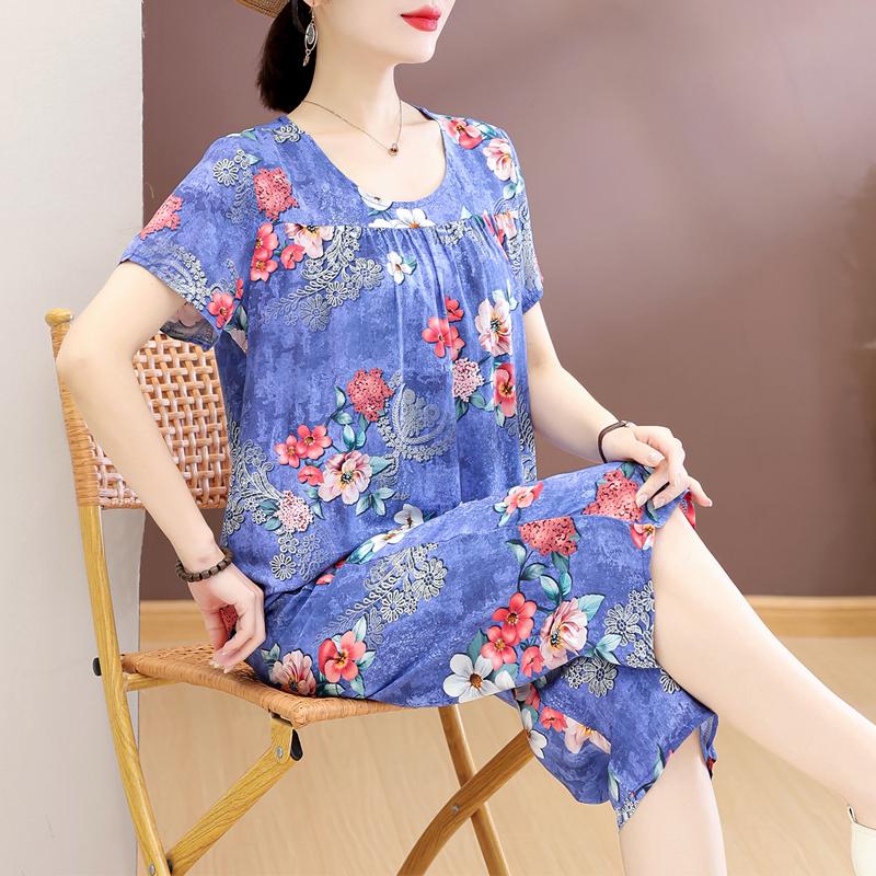 Women's Plus Size Floral Print 2-Piece Set, Casual Short Sleeve Top & Capri Pants (XL-7XL)
