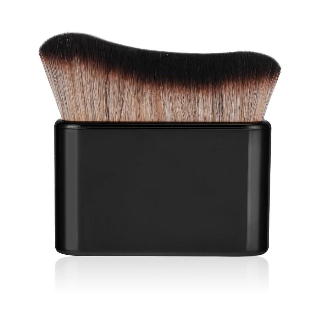 Multifunktionaler Körper- und Rougepinsel mit weichen Borsten