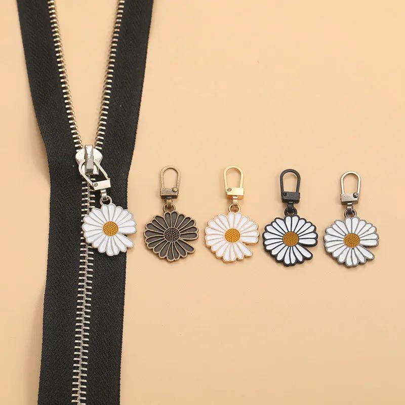 5Pcs Zipper Pull Replacement Detachable Pull Metal Heart Shaped Zipper Universal Zipper for Clothing Jackets Backpack Shoes