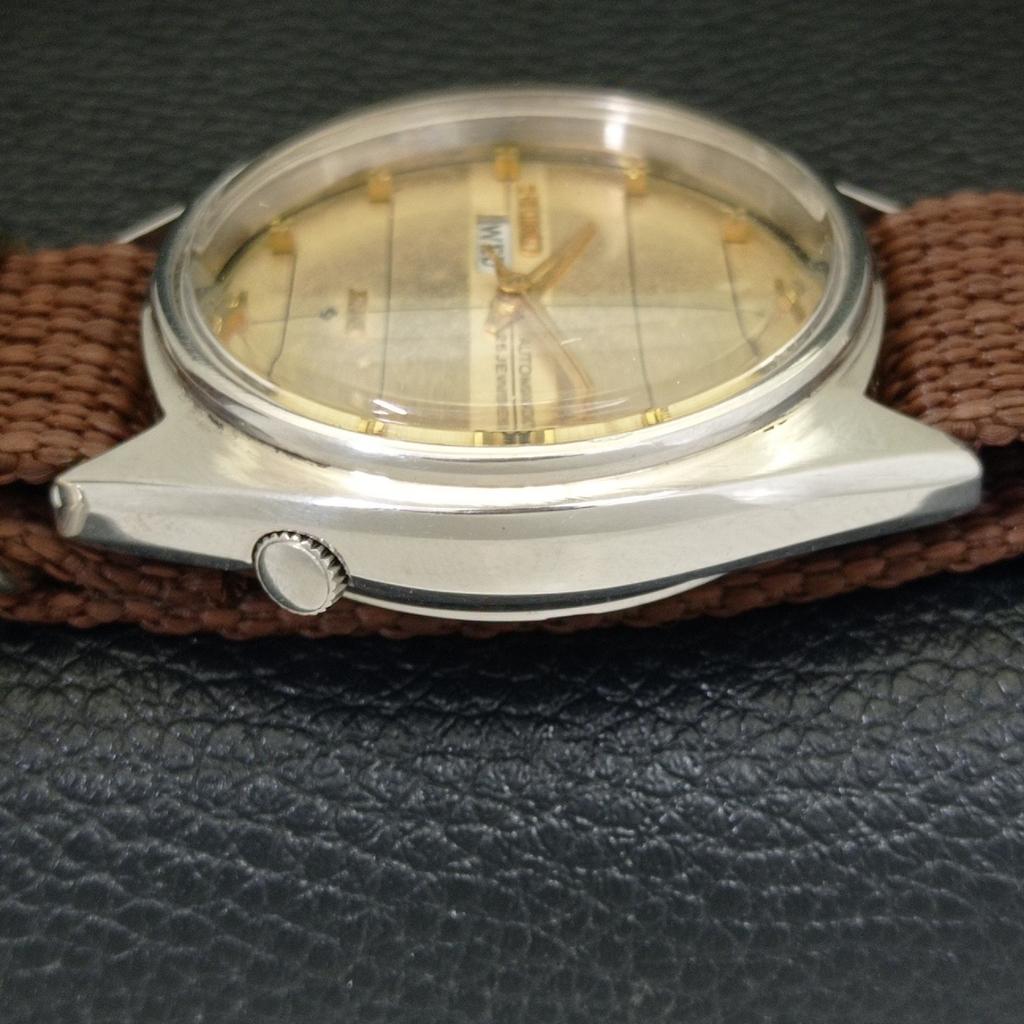 JAPAN VINTAGE SEIKO DX AUTOMATIC 6106B MENS ORIGINAL DIAL WATCH a702394-5 R124-a702394