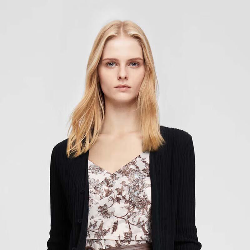 ELLASSAY Women's Striped Slim V-Neck Knit Top