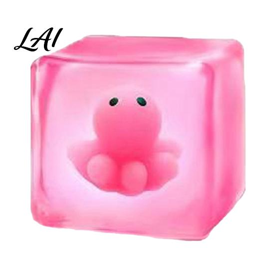 Portable Anxiety Relief Toy Glow-in-the-Dark Stress Cube Toy Squeeze Sensory Clear with Luminous Sea Animal Inside